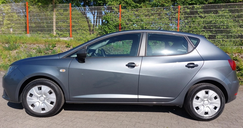 Seat Ibiza cena 25000 przebieg: 265000, rok produkcji 2017 z Sosnowiec małe 211